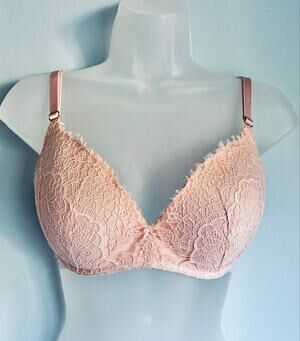 Victoria's Secret Wireless Bra Dream Angels Padded 36C Pink Lace